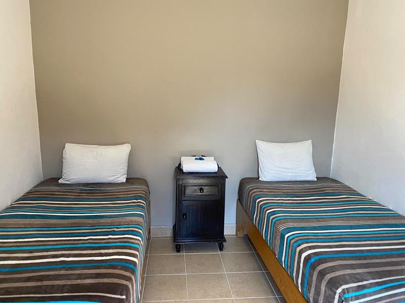 Habitación con dos camas individuales
